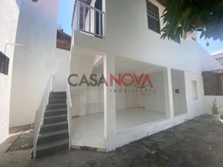 Casa 3/4 com piscina na Coroa do Meio