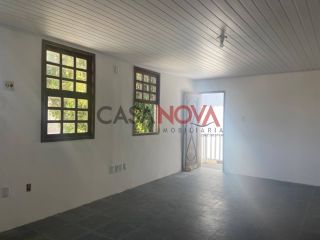 Casa 3/4 com piscina na Coroa do Meio