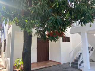 Casa 3/4 com piscina na Coroa do Meio