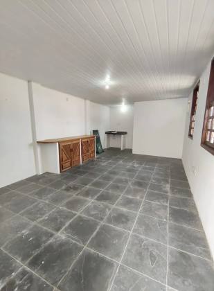 Casa 4/4 com piscina na Coroa do Meio