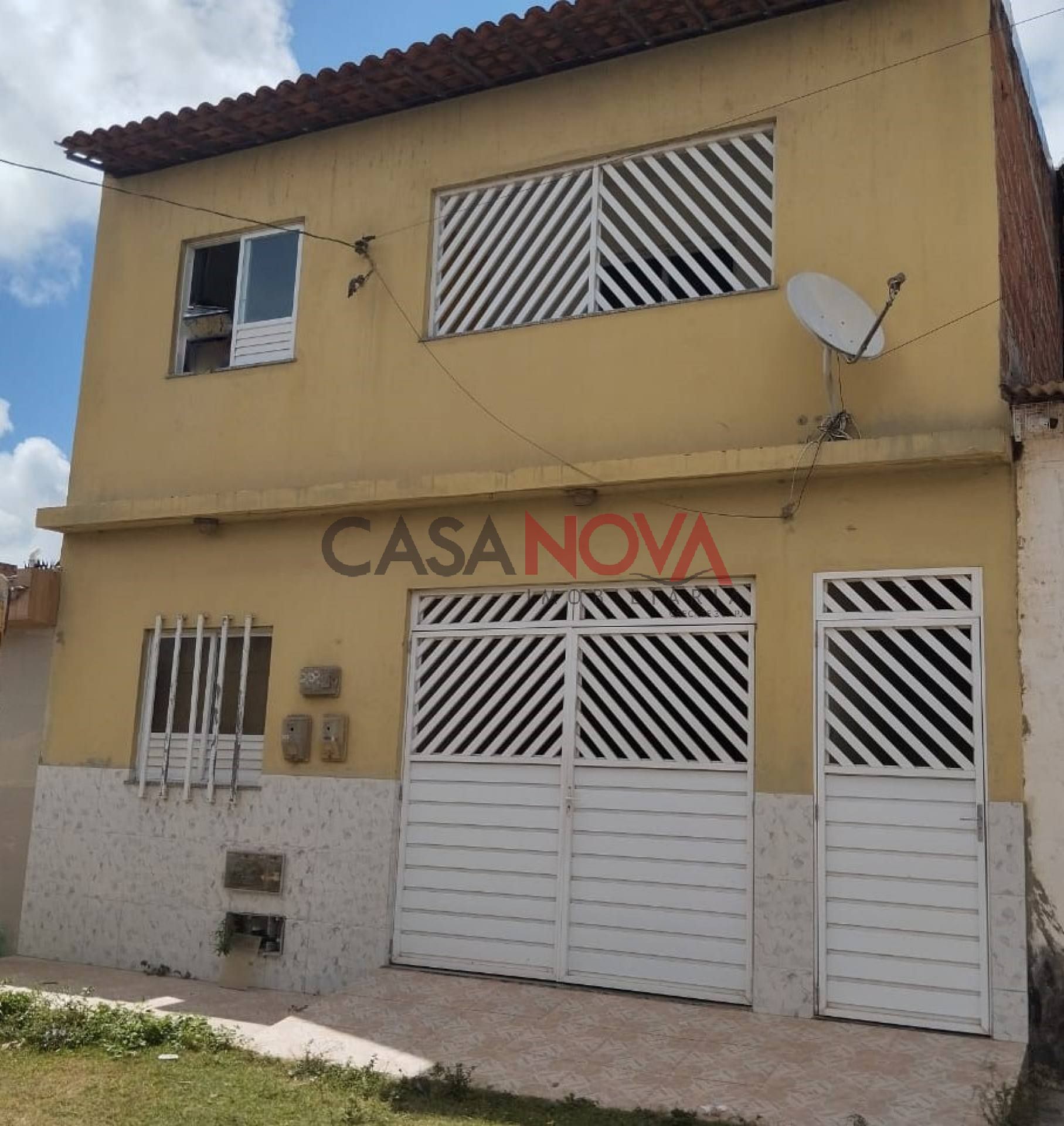 Sobrado Para Vender com 4 quartos no bairro Rosa Elze