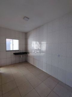 Casa em condomínio no Setor 11, 2 Quartos, sala, banheiro social, cozinha, área de serviço!