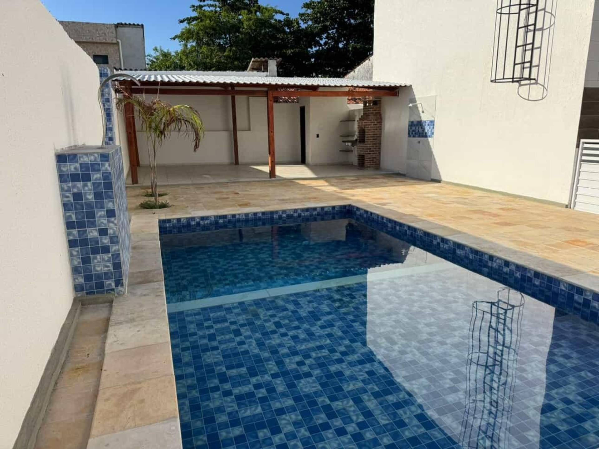 Condomínio de Casa com Piscina Para Vender com 2 quartos no bairro JANGA em Paulista