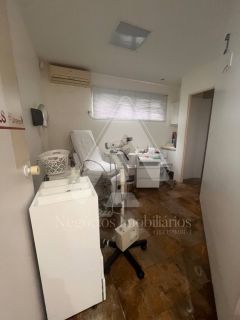 Alugo clínica bem localizada e pronta.