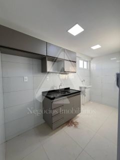 Alugo apartamento de 2 dormitórios no Roca