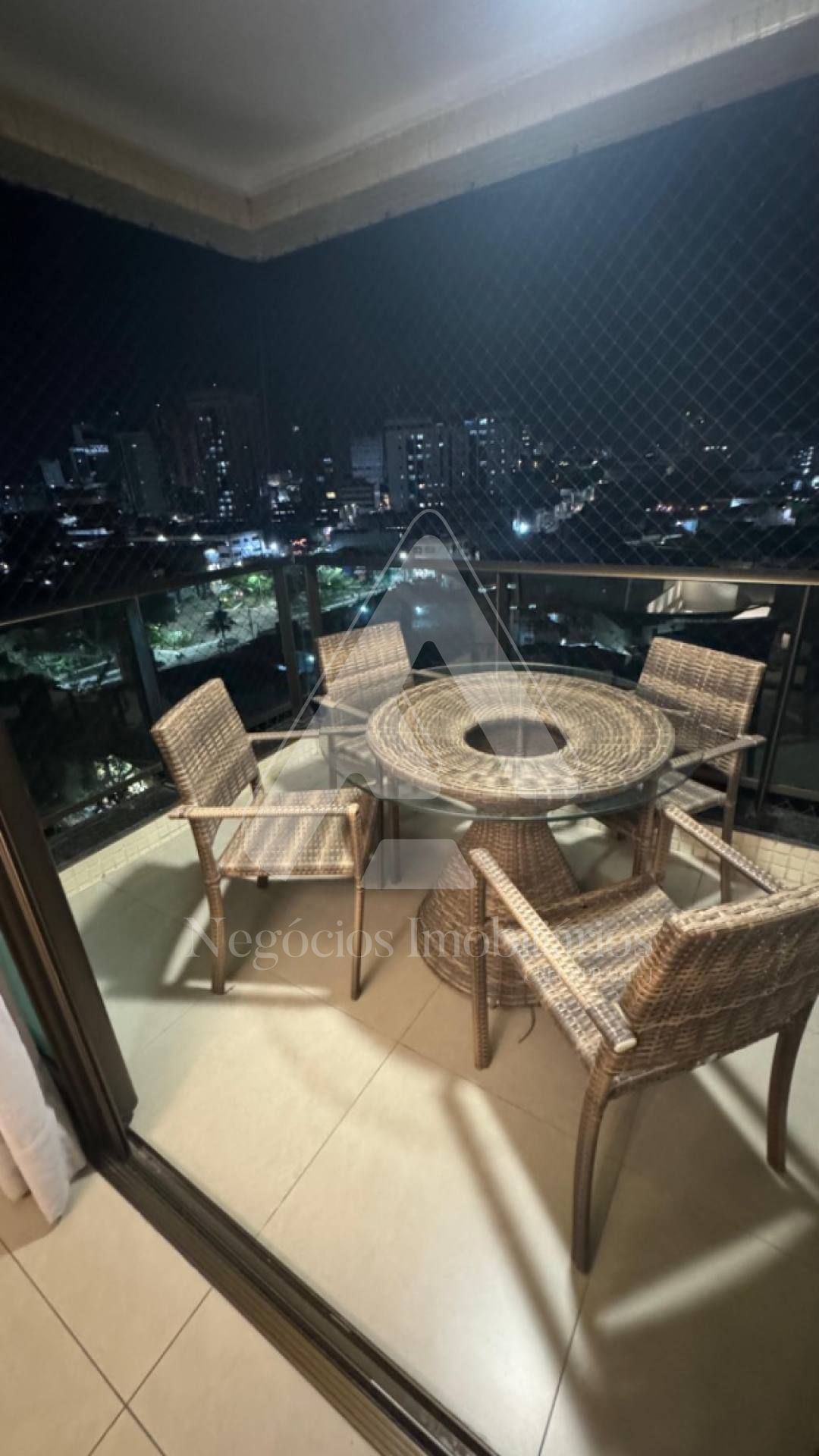 Vendo apartamento de porteira fechada.