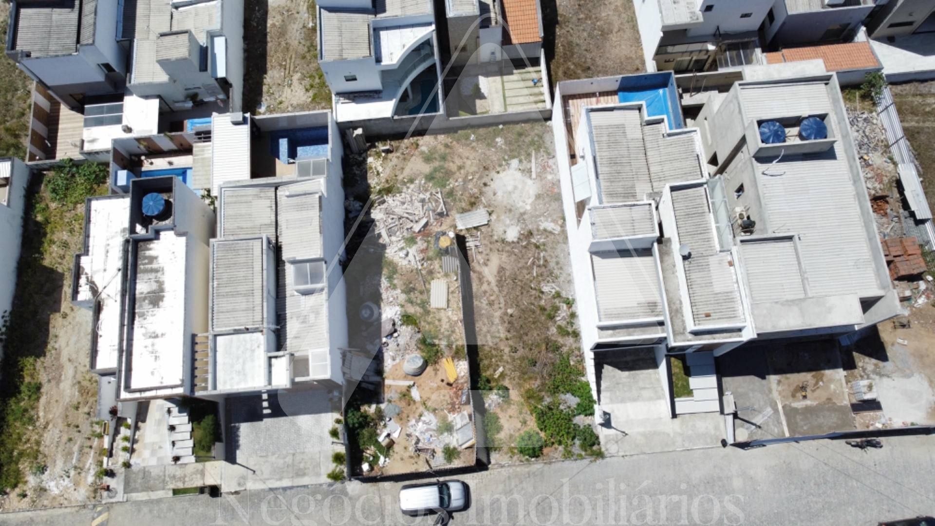 Lote / Terreno em condomínio