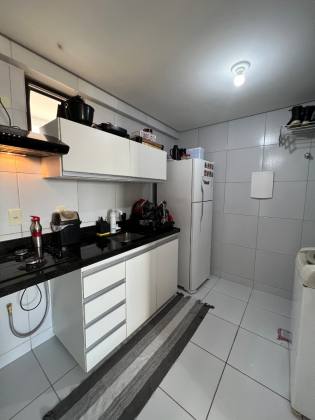 Apartamento com 02 dormitórios