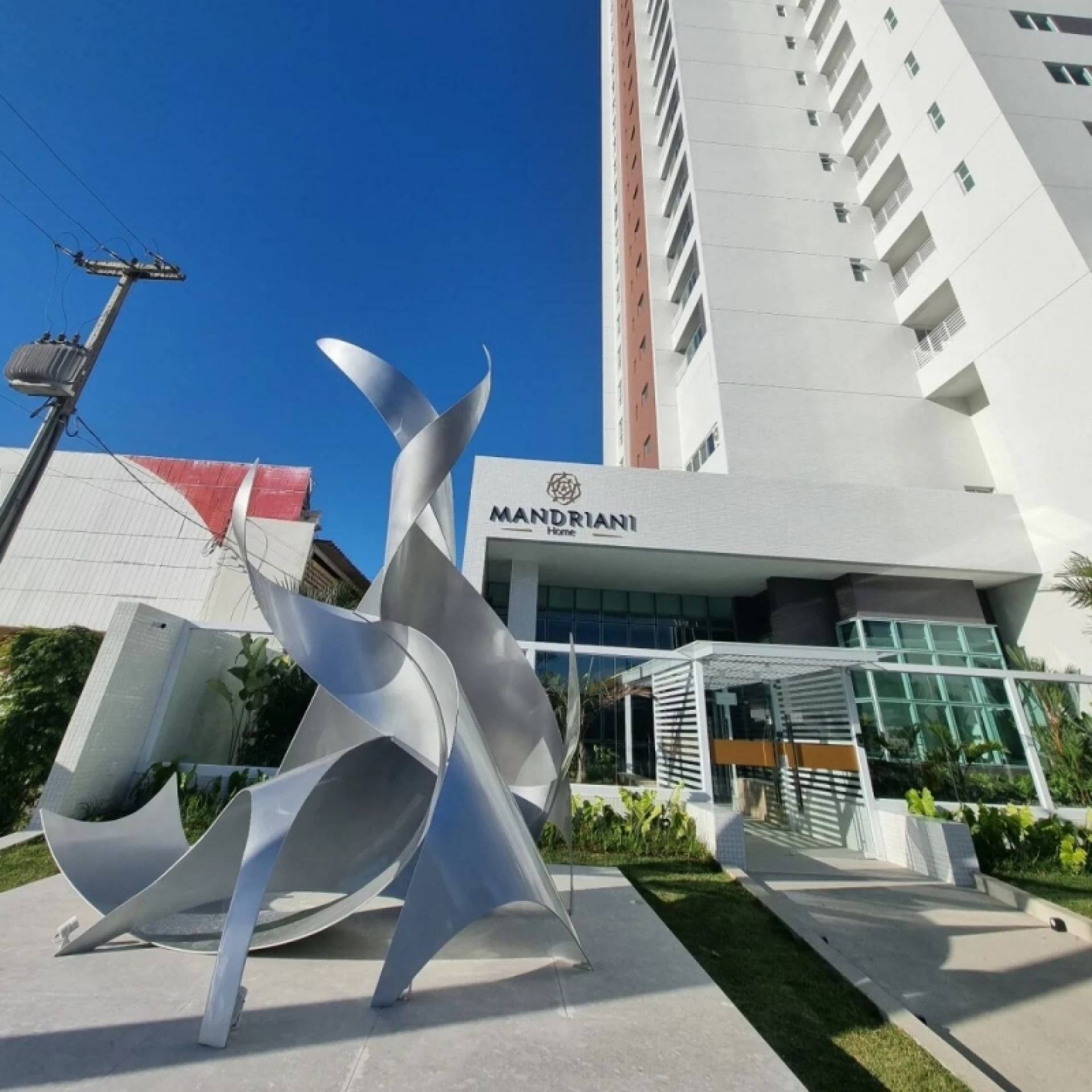 Alugo apartamento de 01 dormitório no Mandriane