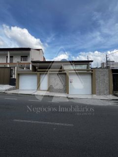 Casa Para Vender com 3 quartos 3 suítes no bairro Jardim Tavares em Campina Grande