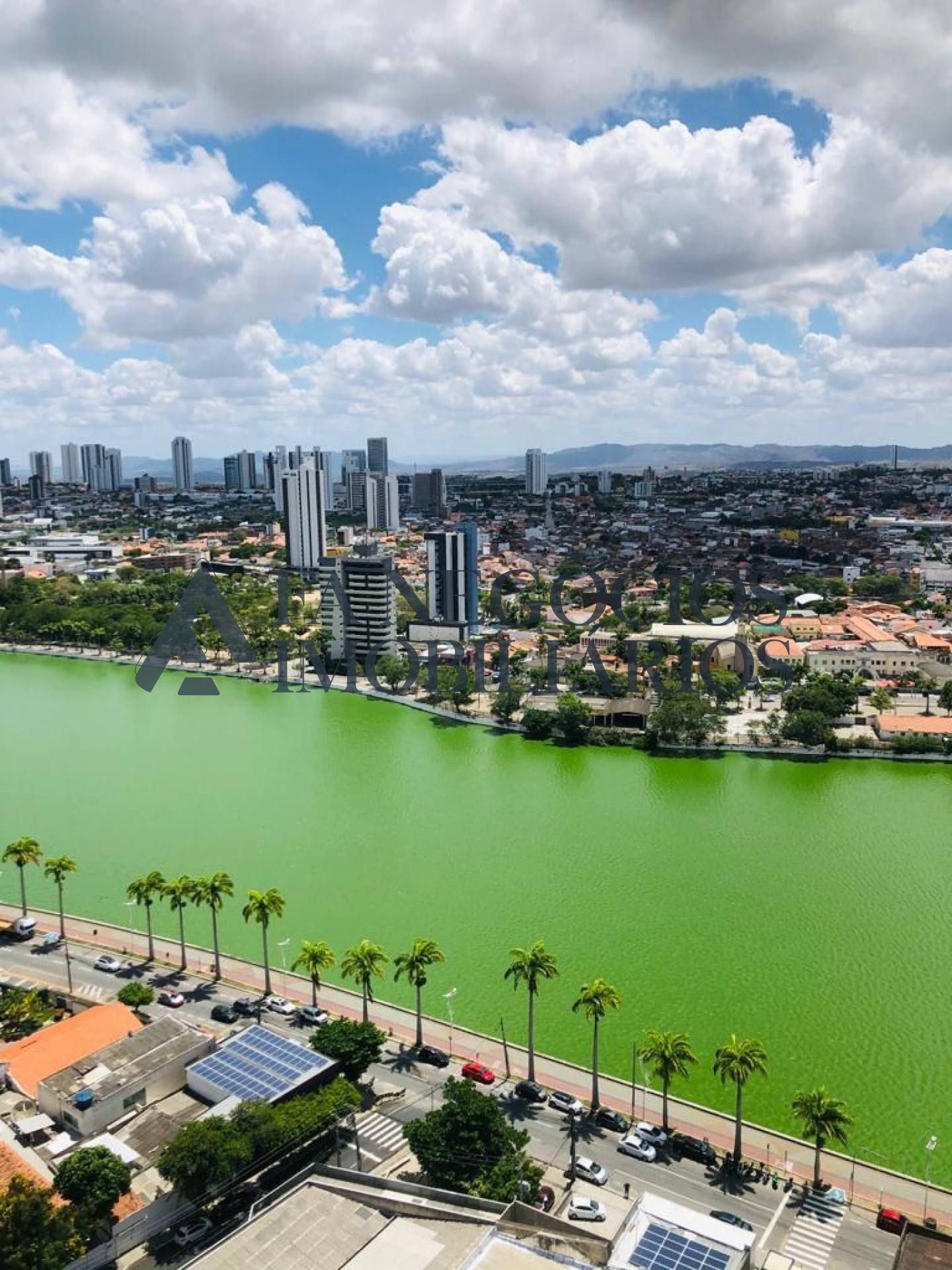 Vendo apartamento próximo ao Açude Velho