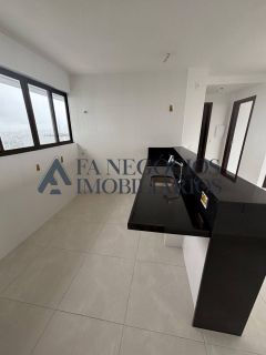 Heron Marinho Business & Living