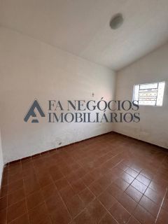 Vendo casa no Tambor.