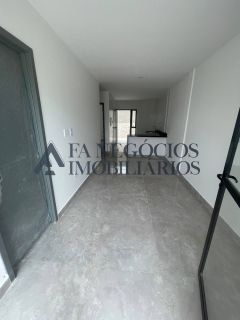 Alugo casa em condomínio