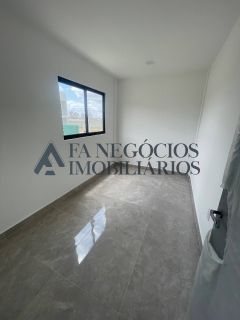 Alugo casa em condomínio