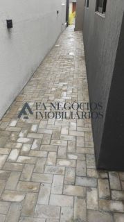 Alugo casa em condomínio fechado com 03 suítes