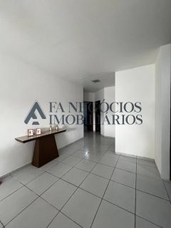 Casa a venda de 03 dormitórios no Catolé