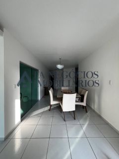 Casa a venda de 03 dormitórios no Catolé