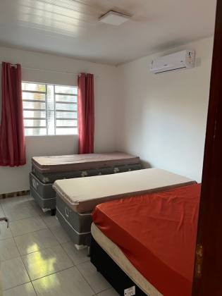 ? Casa à venda no Centro de Lucena - PB