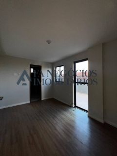 Apartamento com três dormitórios a venda na Prata