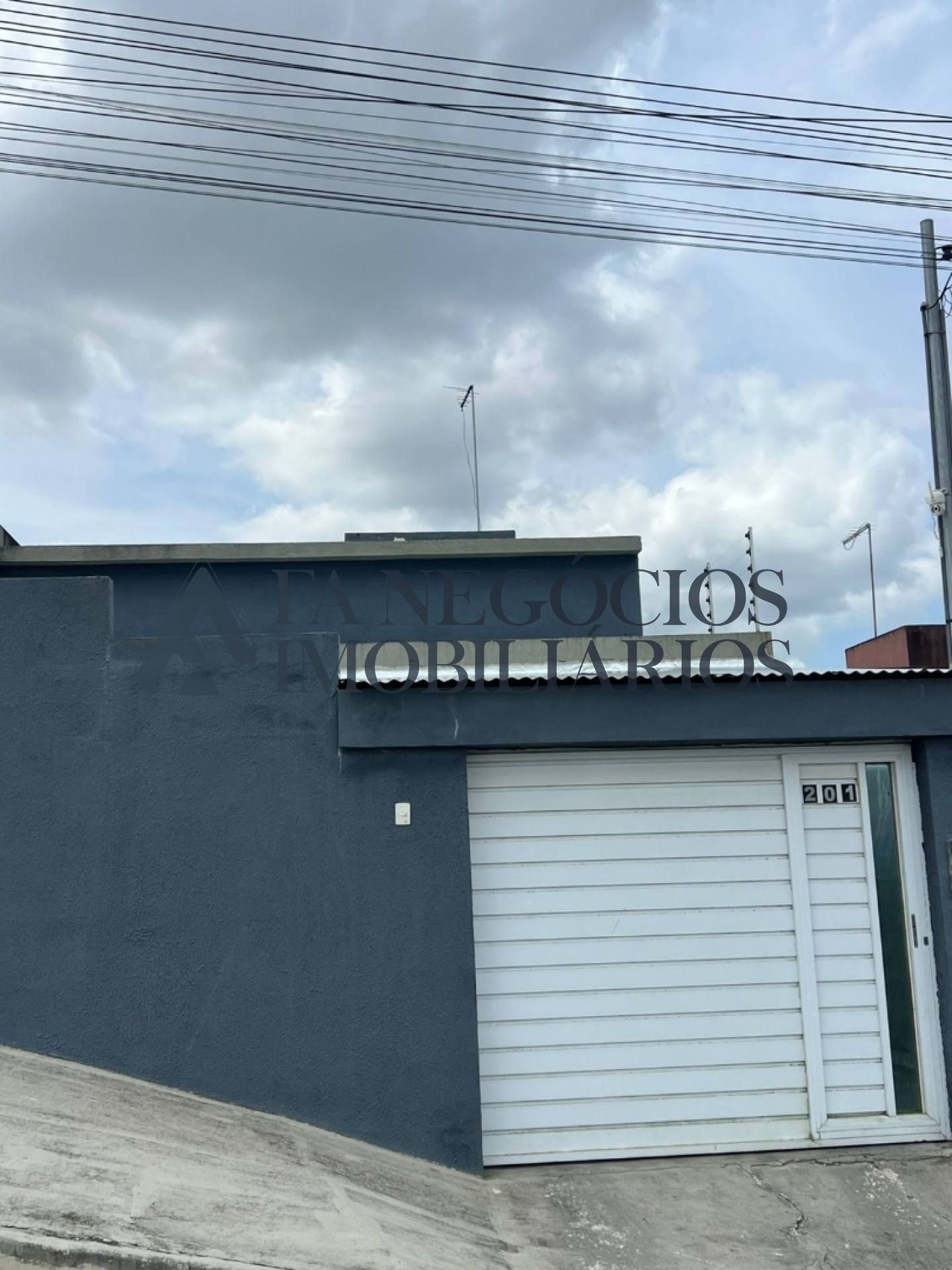 Excelente casa à venda ao lado do Skyville