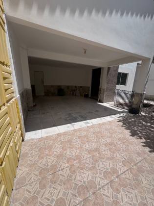 Casa a venda em região central