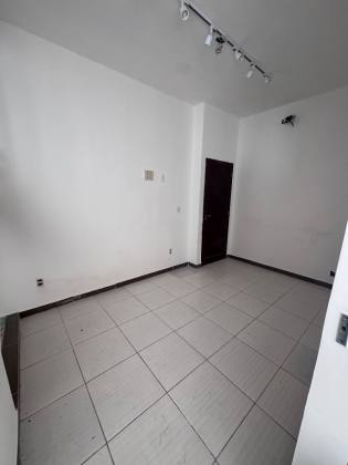 Casa a venda em região central