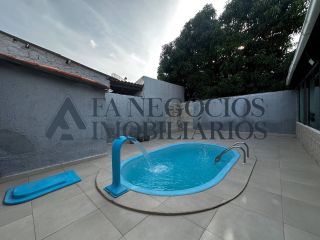 Linda casa no Catolé com piscina e uma área espetacular!