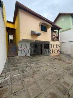 Casa Para Vender com 4 quartos 3 suítes no bairro Mirante em Campina Grande