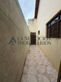 Casa Para Vender com 4 quartos 3 suítes no bairro Mirante em Campina Grande