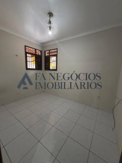 Casa Para Vender com 4 quartos 3 suítes no bairro Mirante em Campina Grande