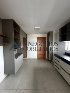 Apartamento Para Vender com 3 suítes no bairro Catolé em Campina Grande