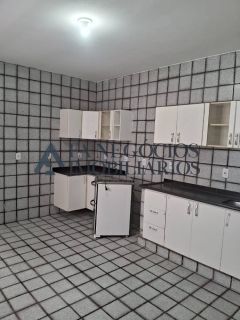 Casa Para Alugar ou Vender com 3 dormitórios no bairro Catolé em Campina Grande