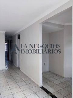 Casa com piscina a venda no Sandra Cavalcante