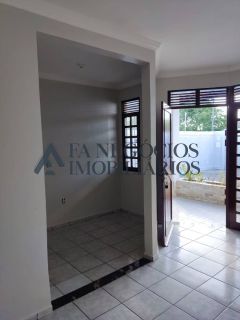 Casa com piscina a venda no Sandra Cavalcante