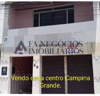 Vendo casa Centro Campina, ótimo para ponto comercial.