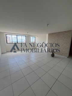 Apartamento pra locação no Alto Branco com 02 suítes e 03 vagas de garagem