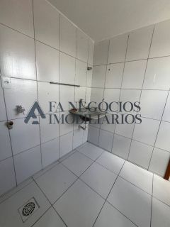 Apartamento pra locação no Alto Branco com 02 suítes e 03 vagas de garagem