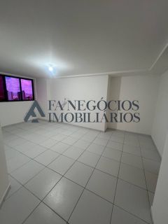 Apartamento pra locação no Alto Branco com 02 suítes e 03 vagas de garagem