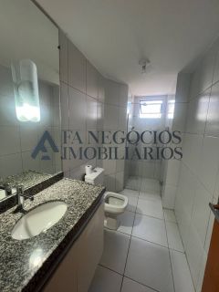 Apartamento pra locação no Alto Branco com 02 suítes e 03 vagas de garagem