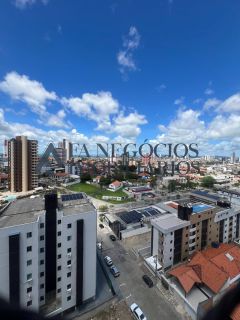 Apartamento pra locação no Alto Branco com 02 suítes e 03 vagas de garagem