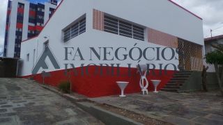 Casa disponível para venda ou aluguel na casa do Alto Branco