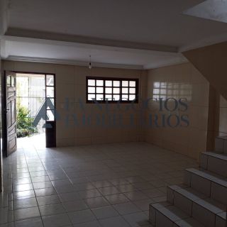 VENDO CASA CATOLÉ