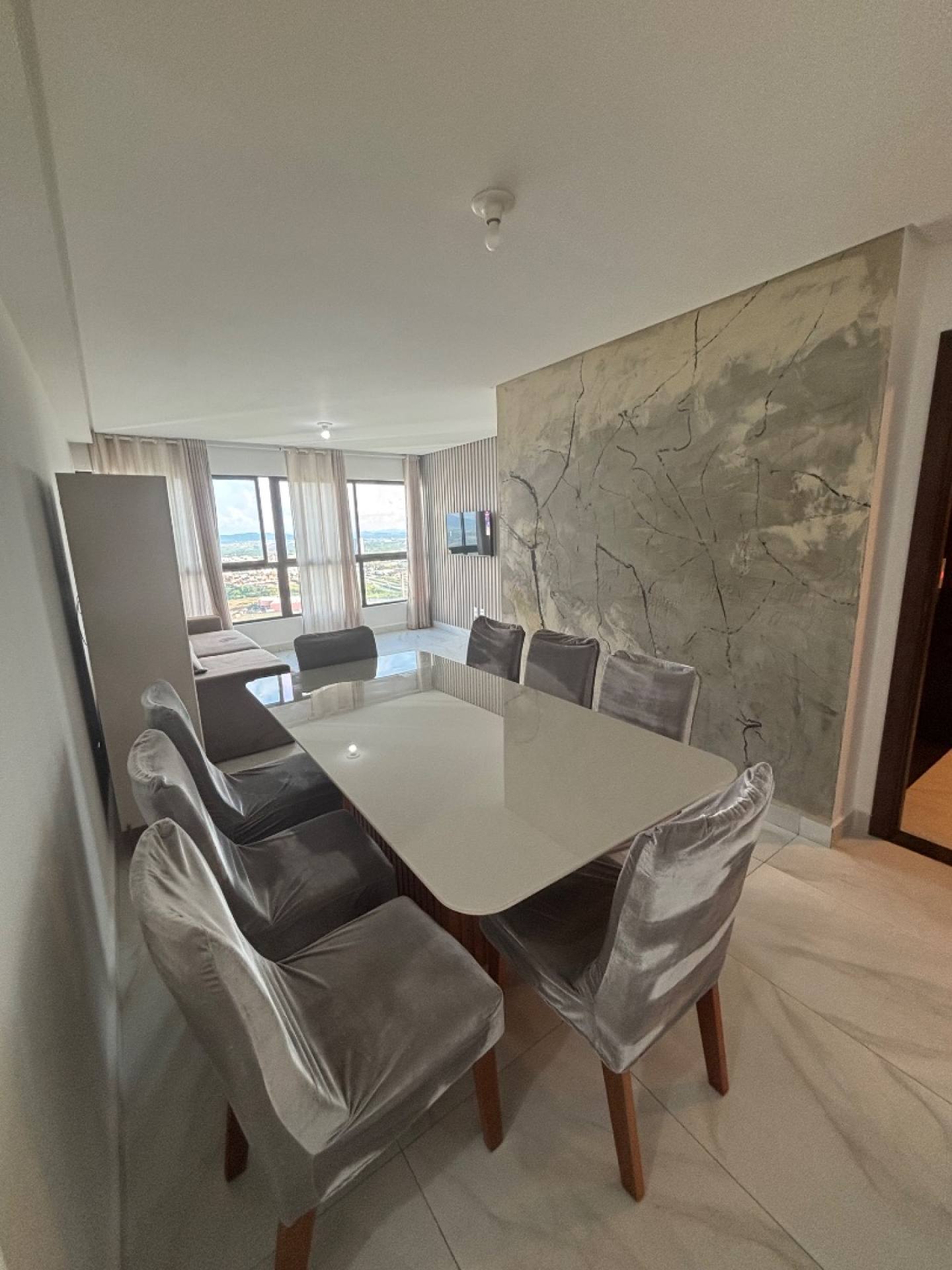 Heron Marinho Business & Living