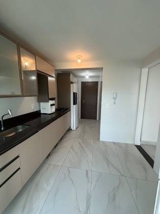 Heron Marinho Business & Living