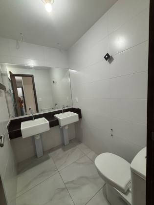 Heron Marinho Business & Living