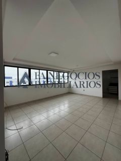 Vendo apartamento de 03 dormitórios com suíte e 02 vagas de garagem