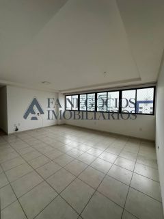 Vendo apartamento de 03 dormitórios com suíte e 02 vagas de garagem