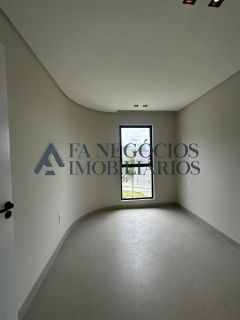 Casa de Condomínio Para Vender com 4 quartos 3 suítes no Skyville Residence em Campina Grande