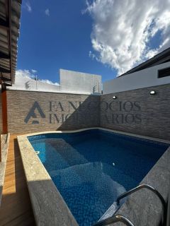 CASA IMPECÁVEL PORTEIRA FECHADA - SERRA VILLE